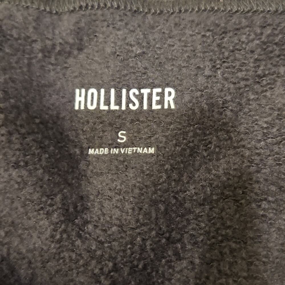 Hollister Easy Crew Charcoal Gray Pullover - Picture 2 of 3